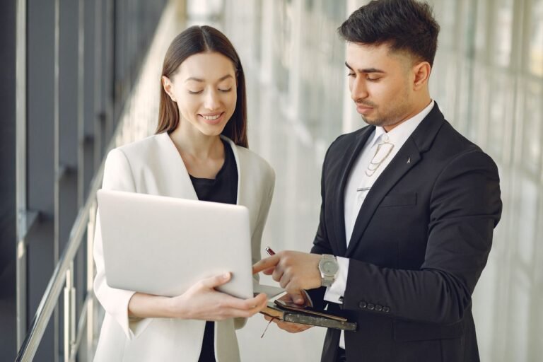 Adding a Partner to My UAE Company: 2026 Guide