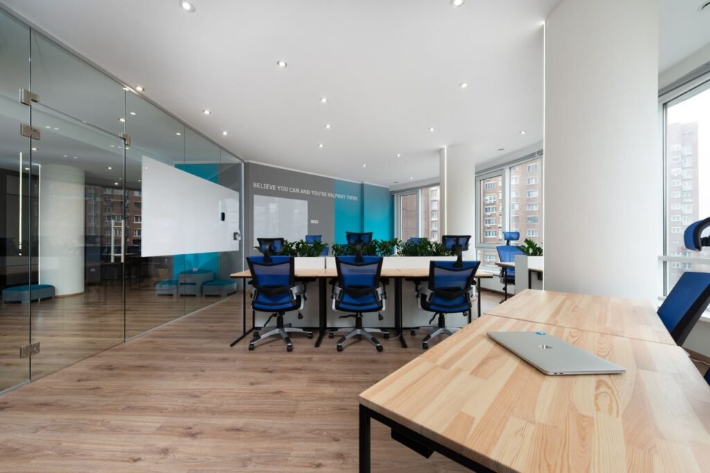 Dubai Commercial Ejari 2026 | Office Leases, Fees & Visa Quotas